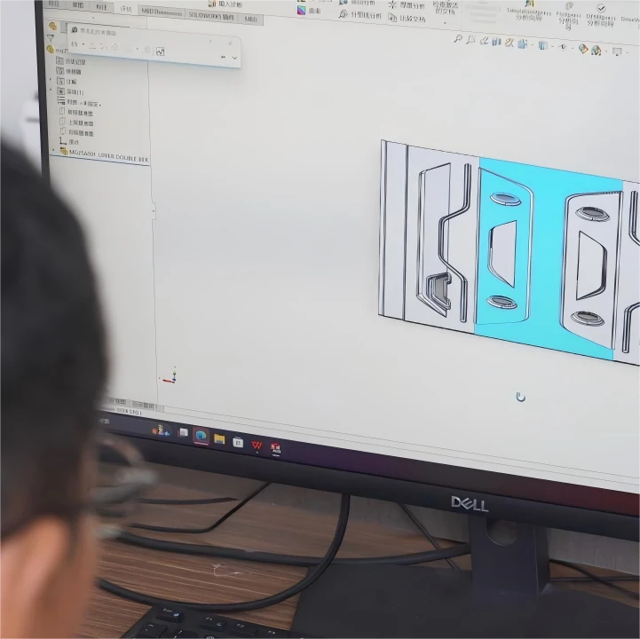 Solidworks chân không hình thành